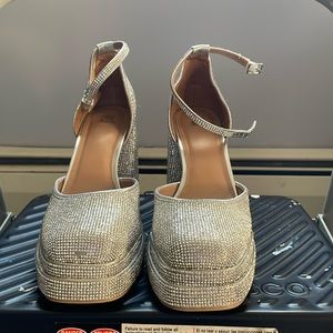Blocked sliver heels